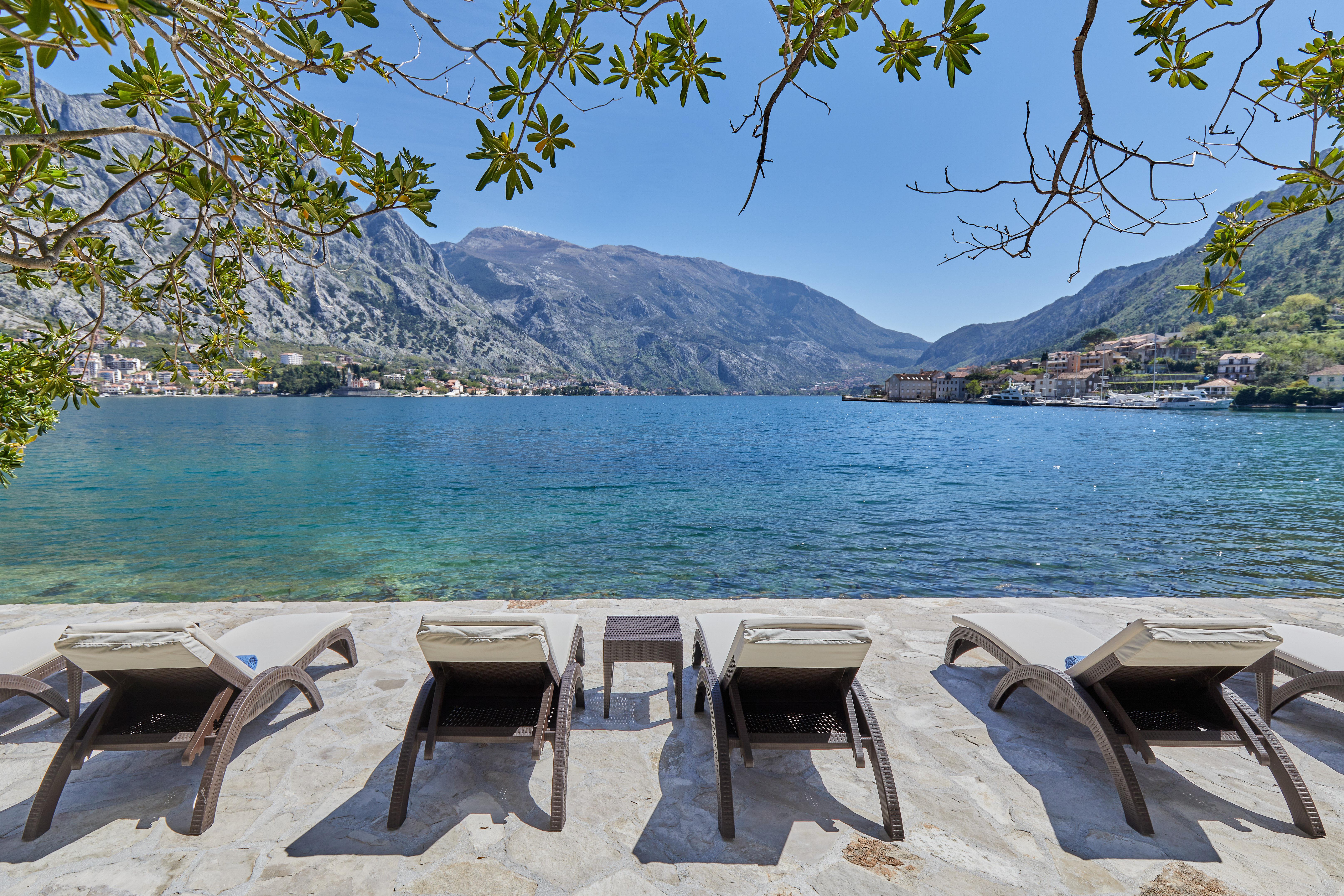Hotel Libertas Kotor Exterior photo