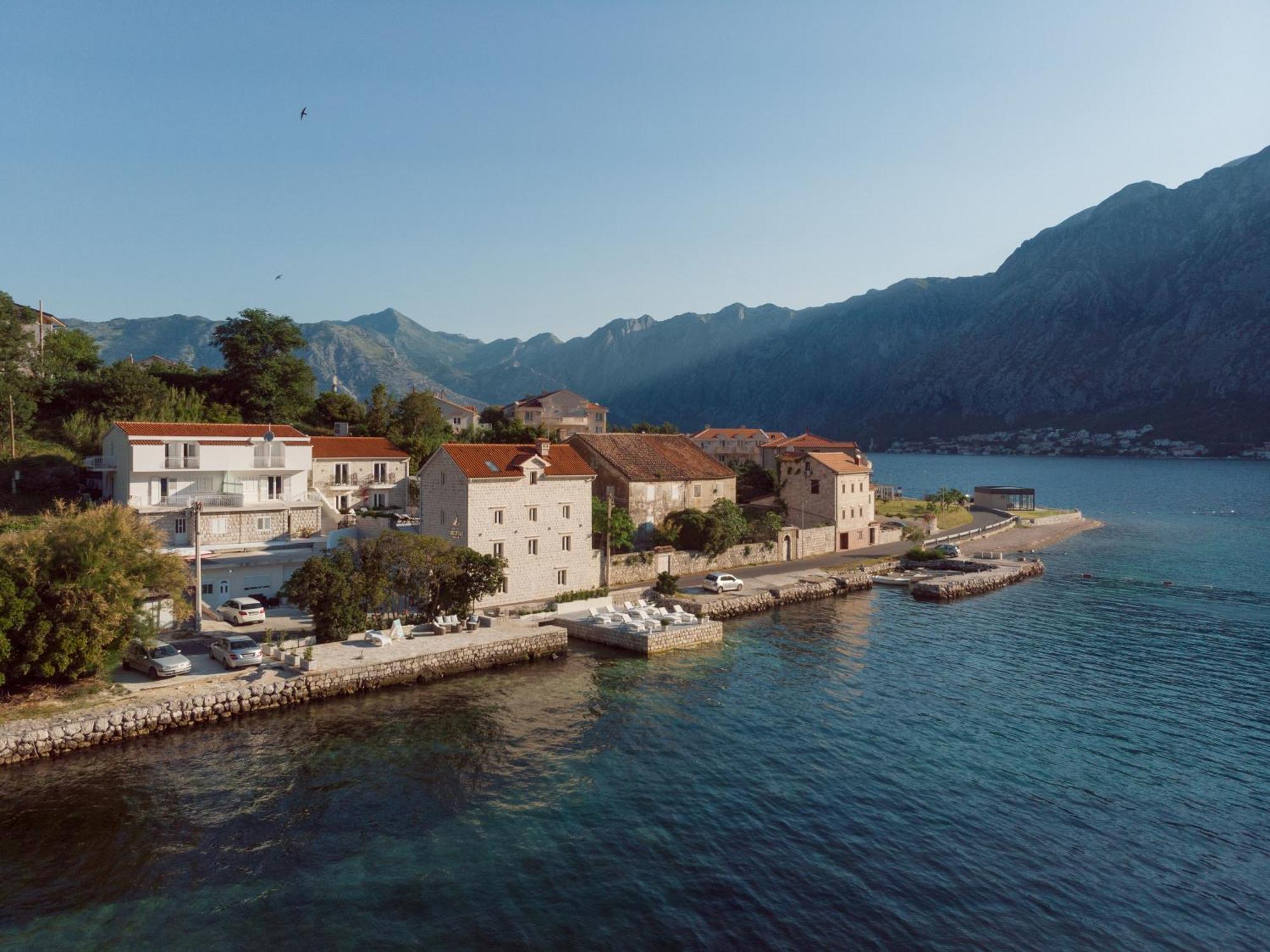Hotel Libertas Kotor Exterior photo